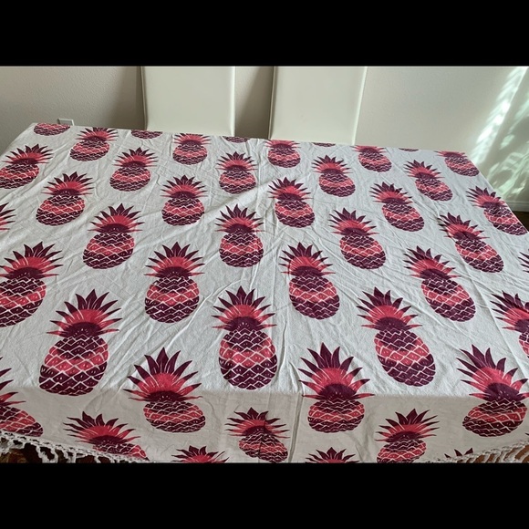 Table cloths - Picture 4 of 6